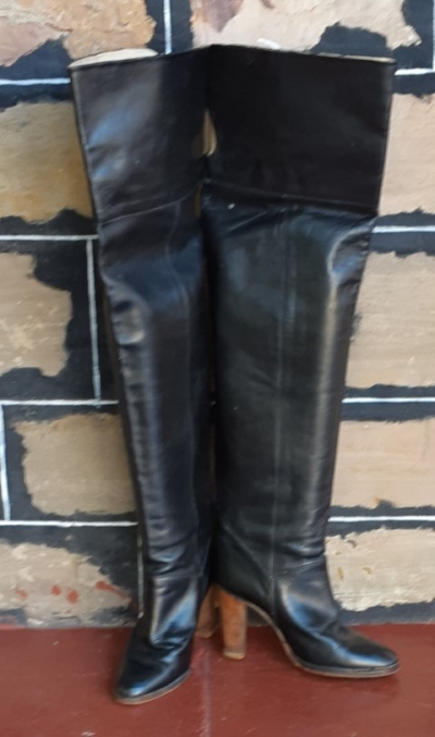Over the Knee leather Boots, Black, by 'Vero Cudio', Italy, size 38