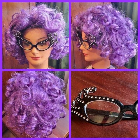 'Dame Edna' style wig and glasses, purple, synthetic, by 'Carnival Products'