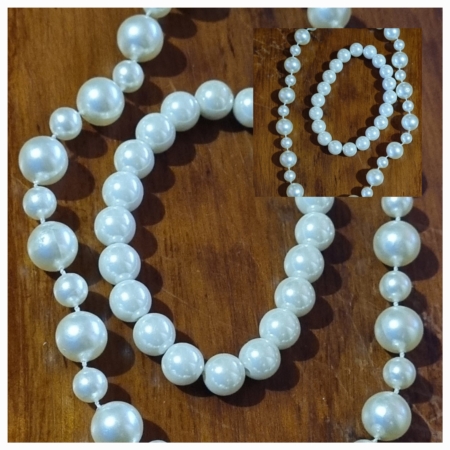 Vintage Plastic Pearl necklace and bracelet set.